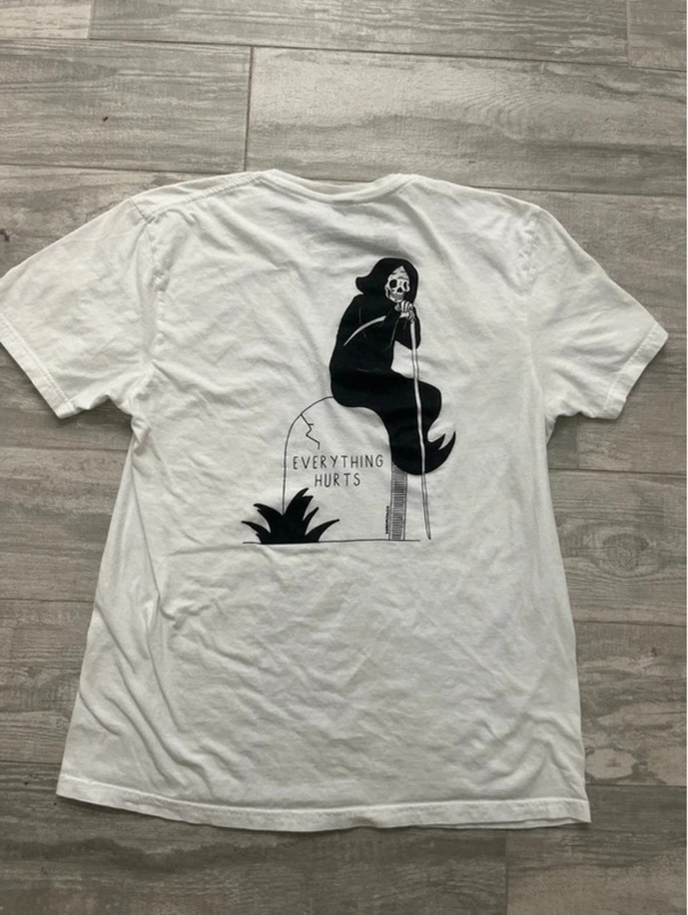 Threadless Graphic Tee - Picture 3 of 4